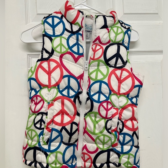 BRAND NEW Old Navy Kids Puffer Vest - Picture 1 of 4